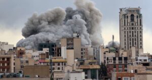 Irán rechaza plan de paz estadounidense y mantiene conflicto en Medio Oriente