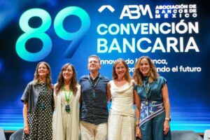 Anuncian reforma al SPEI y Distrito Financiero en Cancún durante la 89ª Convención Bancaria