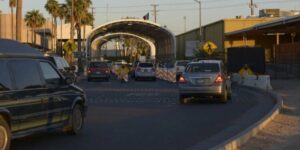 Detienen a exdirector de ISSSTECALI con casi 70 kilos de metanfetamina en garita de Calexico