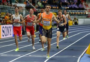 Atletismo español suma dos medallas de plata en Mundial de Pista Cubierta