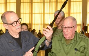 Gobierno cubano critica presión de EE.UU. y anuncia acto simbólico de defensa