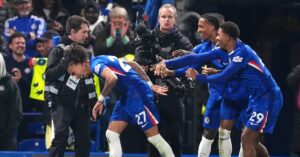 Champions League define clasificados y Efraín Juárez justifica su gesto polémico