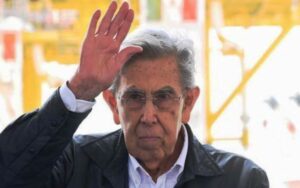 Designan a Cuauhtémoc Cárdenas al frente de comisión en Pemex