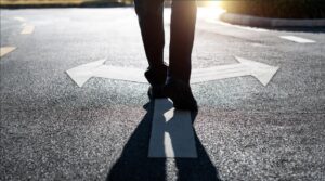 Trayectorias laborales ya no son lineales: por qué más adultos vuelven a estudiar