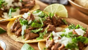 México celebra el Día Nacional del Taco con alto consumo anual y preferencia por el taco de pastor