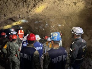 Continúan labores de rescate en mina Santa Fe y localizan con vida a operador de dron de N+