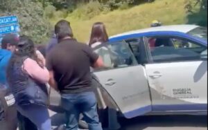 Detienen a exreina de belleza de Zacatlán por presunto fraude inmobiliario