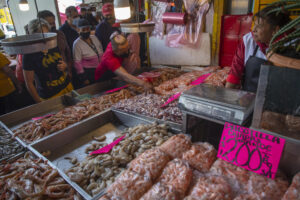 El 38% del pescado vendido en México no corresponde a la especie anunciada: Oceana