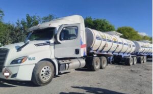 Reportan columna de humo en refinería de Salina Cruz; aseguran casi 230 mil litros de hidrocarburo ilegal en Tamaulipas y Guanajuato