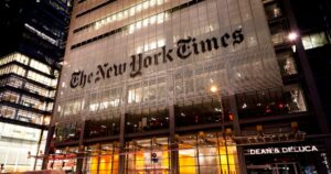 The New York Times despide a periodista autónomo por usar IA en reseña literaria