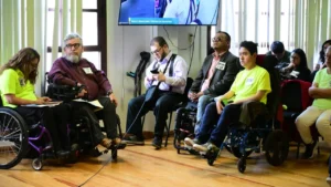 Gobierno de la CDMX entrega apoyos por lluvias y avanza en planeación y cuidados