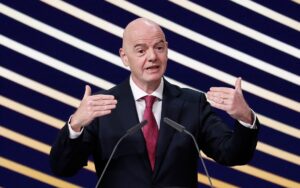Rivales temen presión de afición mexicana; Infantino ironiza sobre Italia y árbitro nacional debuta en el Mundial