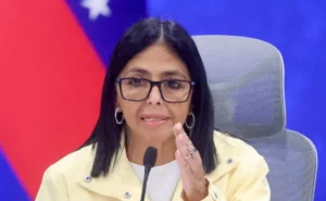 Gobierno de Trump solicita inmunidad judicial para Delcy Rodríguez en demanda en Florida