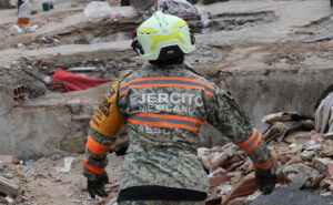 Ascenden a 4,333 los fallecidos por terremotos en Venezuela; México reporta rescates y envío de ayuda