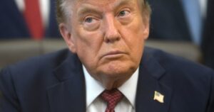 Trump asiste a Cena de Corresponsales reprogramada tras ataque armado en Washington