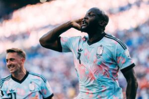 Trump interviene ante FIFA para revocar tarjeta roja a Balogun; Bélgica elimina a EE.UU. y se burla