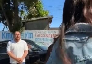 Suspenden provisionalmente a agente policial de Tijuana por impedir acceso de madre a graduación