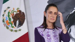 Sheinbaum reporta gripe fuerte, tos y fiebre; delega Mañanera a Rosa Icela Rodríguez