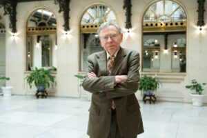 Carl Wunsch critica recortes a la ciencia bajo el gobierno de Trump: “Es un engaño”