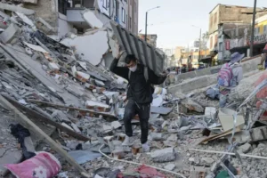 Gobierno de Colombia eleva a 329 la cifra de muertos por terremoto y reporta 247 desaparecidos